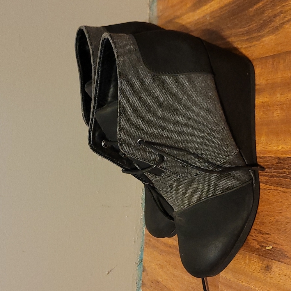 Pierre Dumas wedge shoes